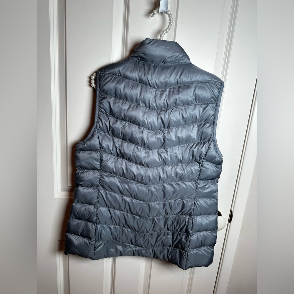 32 Degrees Gray Quilted Vest - Picture 5 of 8